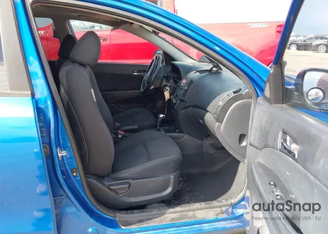 2009 Hyundai Elantra Touring из США, поврежденный, VIN KMHDC86E99U031615